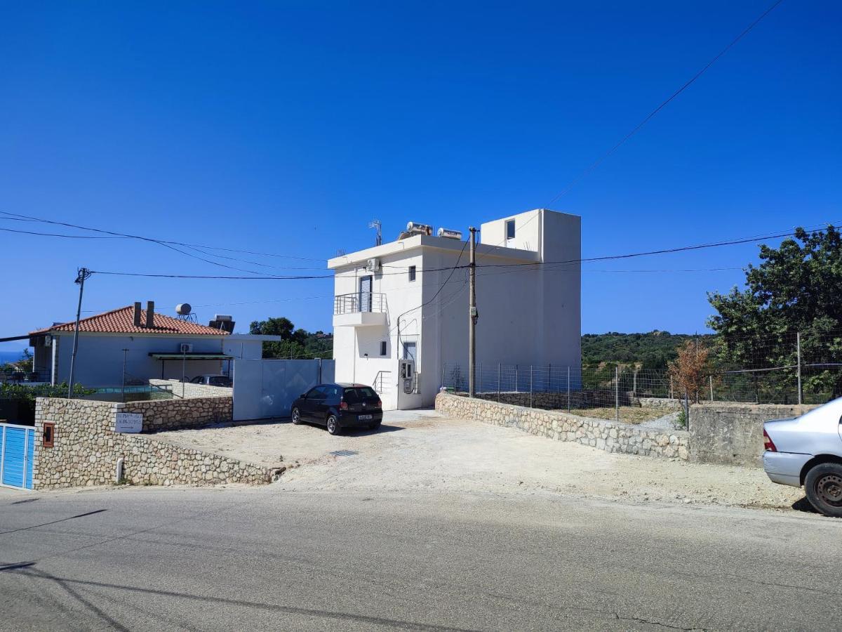 Petros Rooms Himare Exteriör bild